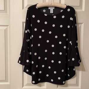 Carman Woman Size 0X Black and White Dot Flutter Sleeve Top